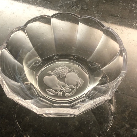 Vintage Val St. Lambert Crystal Bowl with Frosted Flower Center - Picture 2 of 6